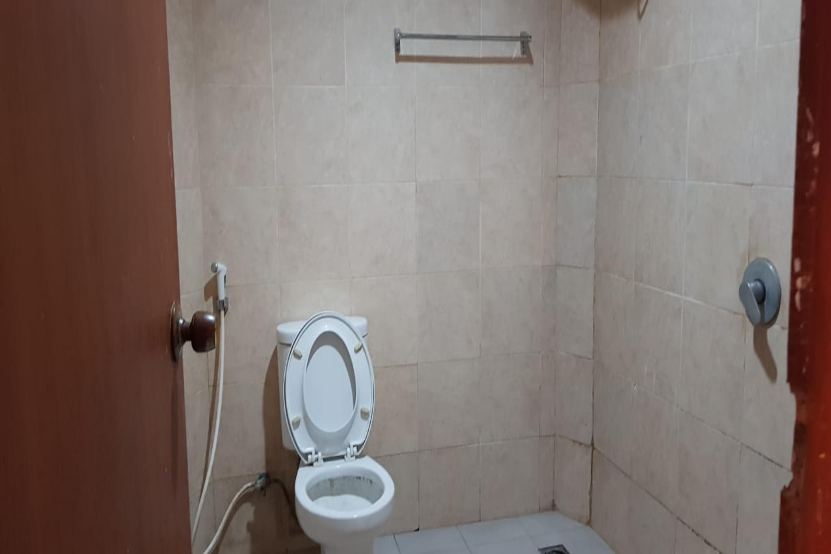 Super Oyo 2320 Hotel Charvita Kupang  Dış mekan fotoğraf