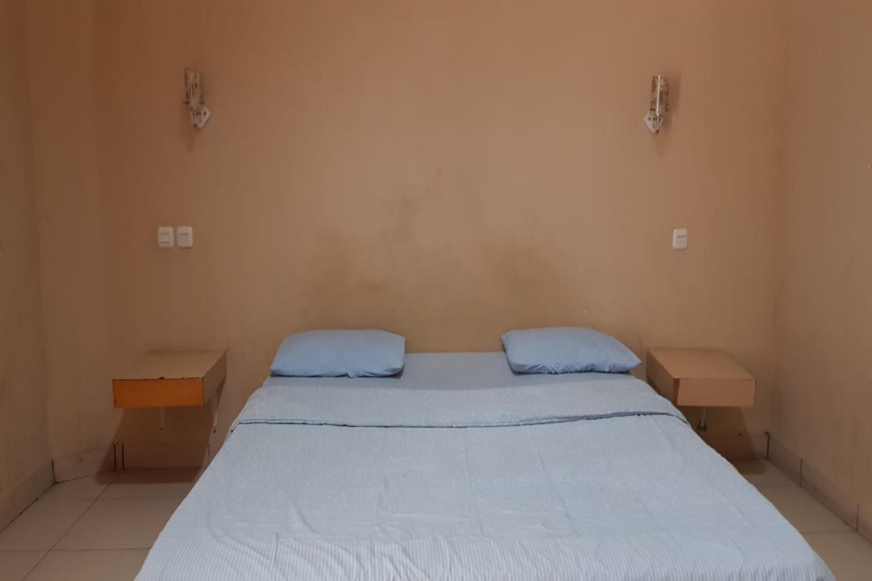 Super Oyo 2320 Hotel Charvita Kupang  Dış mekan fotoğraf